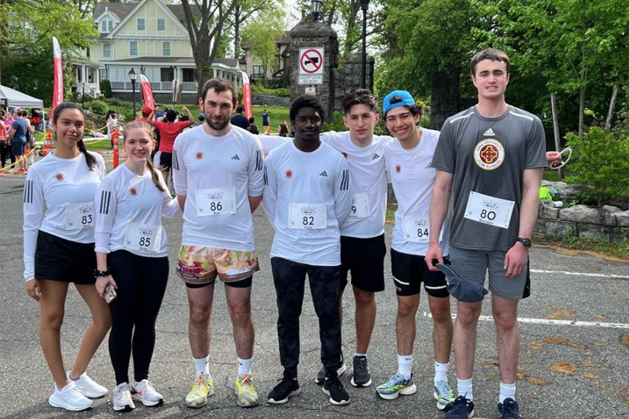 The running club before running Cinco de Mile.