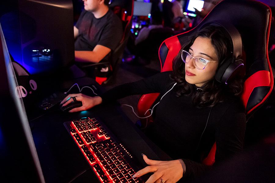 An esports player at Iona University.